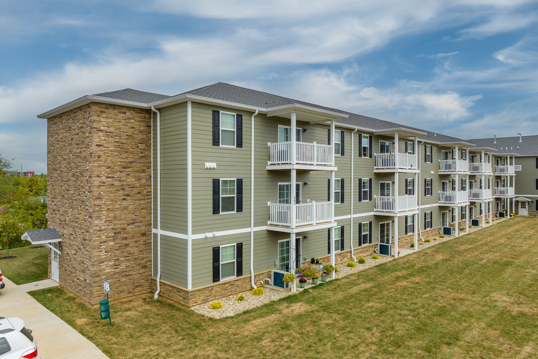 Meridian Hills Senior Apartments in Louisville, KY - Foto de edificio