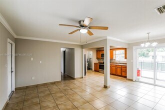 240 N 69th Way in Hollywood, FL - Building Photo - Building Photo