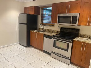 1871 SW 25th St, Unit 1871 in Fort Lauderdale, FL - Building Photo - Building Photo