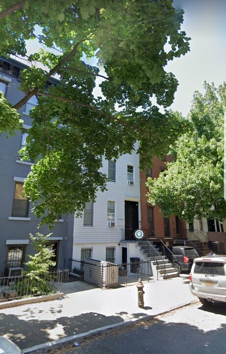 182 Carlton Ave in Brooklyn, NY - Building Photo