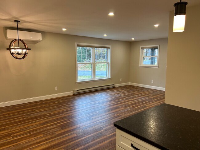 393 Pleasant Valley Rd, Unit 393A Pleasant Valley in Wolfeboro, NH - Building Photo - Building Photo