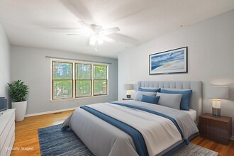 311 Westbrook Dr in Carrboro, NC - Building Photo - Building Photo