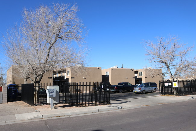 Tennessee Street in Albuquerque, NM - Building Photo - Building Photo