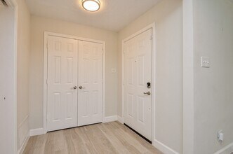 414 Lakeview Dr in Sugar Land, TX - Building Photo - Building Photo