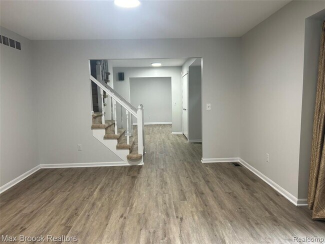 2081 Babcock Dr in Troy, MI - Building Photo - Building Photo