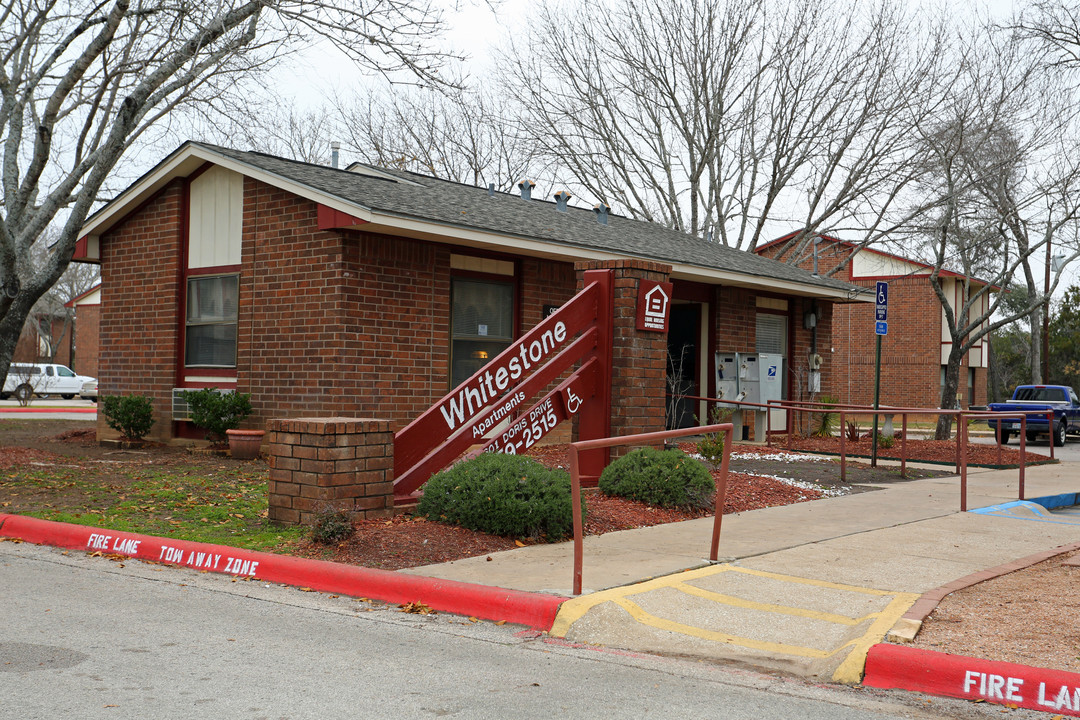 Whitestone Apartments in Cedar Park, TX - Foto de edificio