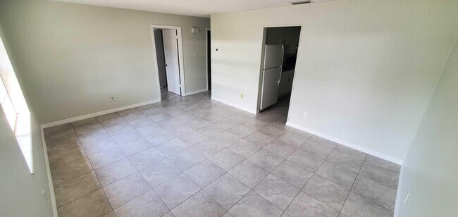 2590 Seneca Ave in Fort Pierce, FL - Building Photo - Building Photo