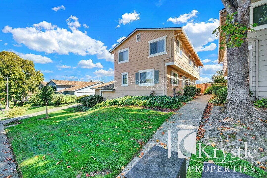 63 Parrott St in Vallejo, CA - Building Photo