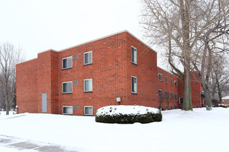 Central Park Apartments in Niles, OH - Foto de edificio - Building Photo