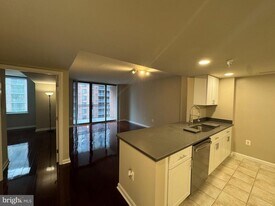 11710 Old Georgetown Rd in Rockville, MD - Building Photo