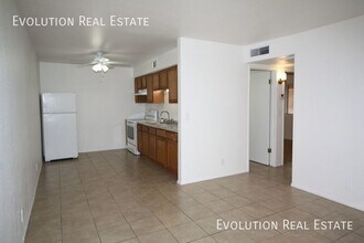 2413 N Amarillo St in Casa Grande, AZ - Building Photo - Building Photo