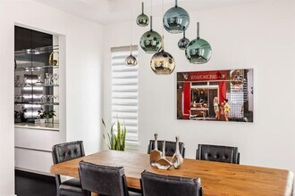 1004 Meriden Ln in Austin, TX - Building Photo - Building Photo