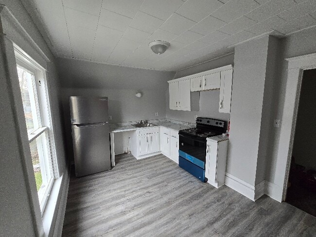 property at 914 Clinton Ave