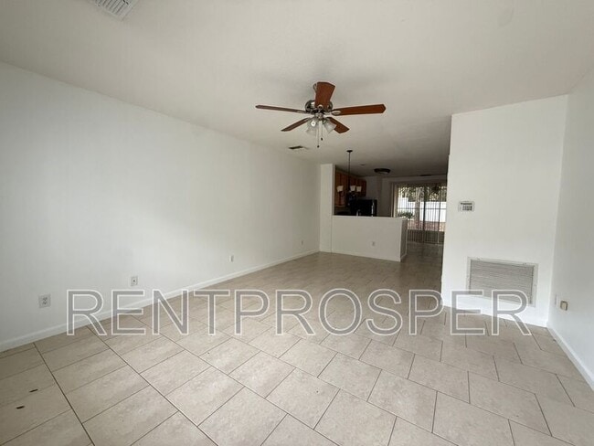 915 Vineland Pl in Lake Mary, FL - Building Photo - Building Photo