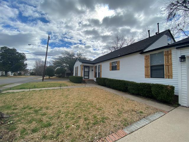 property at 5848 Kenwood Ave