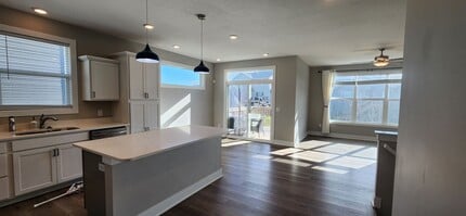 706 32nd St SW in Altoona, IA - Building Photo - Building Photo