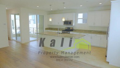 2134 Stellar Way in Chula Vista, CA - Building Photo - Building Photo