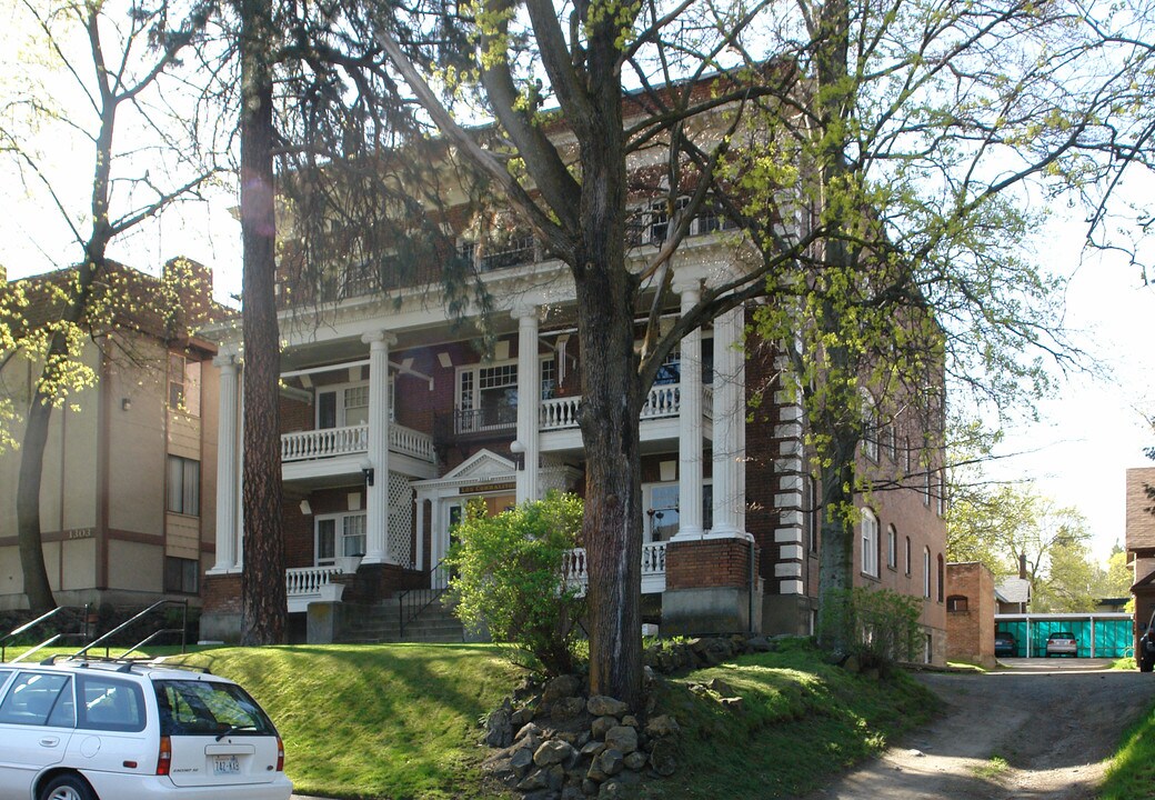 1311 W 6th Ave in Spokane, WA - Foto de edificio