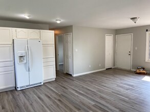734 S Walnut St in Howell, MI - Building Photo - Building Photo