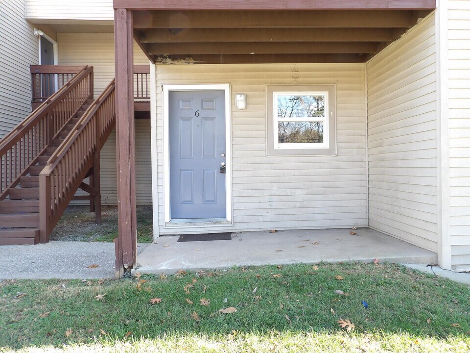 35 Ashwood Ct-Unit -2 in Frankfort, KY - Building Photo