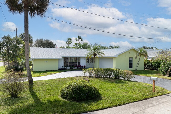 property at 912 Marlin Cir