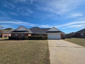 158 Hannah Rd in Daleville, AL - Building Photo