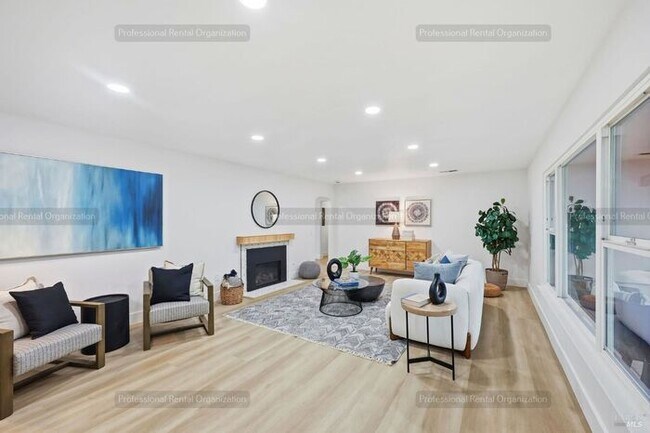 2132 Geary Dr in Santa Rosa, CA - Building Photo - Building Photo