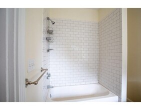 32 Parker St in Boston, MA - Building Photo - Building Photo