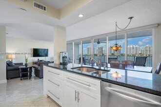 17800 N Bay Rd, Unit #1704 in Sunny Isles Beach, FL - Building Photo - Building Photo