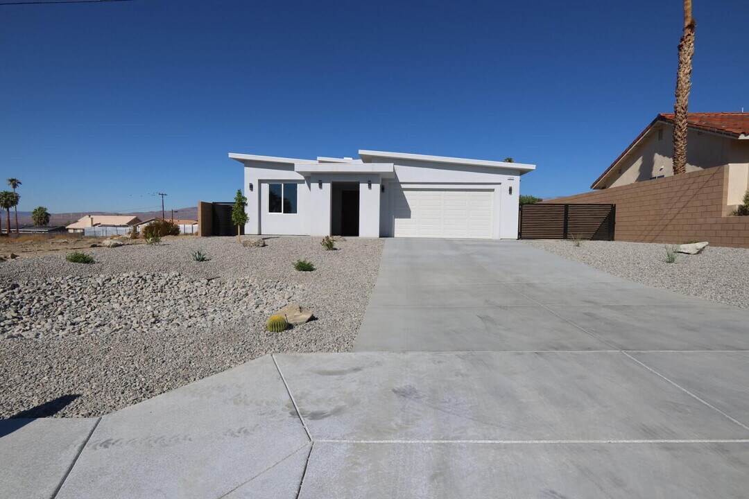 10223 Cactus Dr in Desert Hot Springs, CA - Building Photo