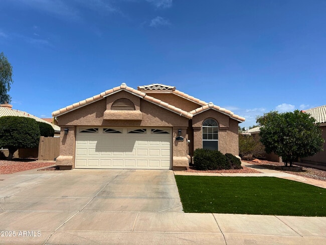 property at 1872 W Wildhorse Dr