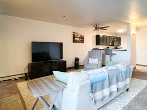 1170 Denali St in Anchorage, AK - Building Photo - Building Photo