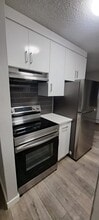 8303-100 100 St NW in Edmonton, AB - Building Photo - Building Photo