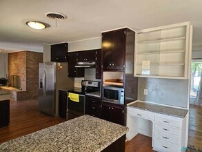 521 John Doe St in Clovis, NM - Building Photo - Building Photo