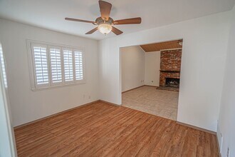 25173 Markel Dr in Santa Clarita, CA - Building Photo - Building Photo