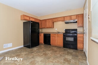 714 Ivyhill Dr in Cincinnati, OH - Building Photo - Building Photo