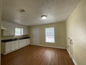 2005 N 39th A St in Waco, TX - Building Photo - Building Photo