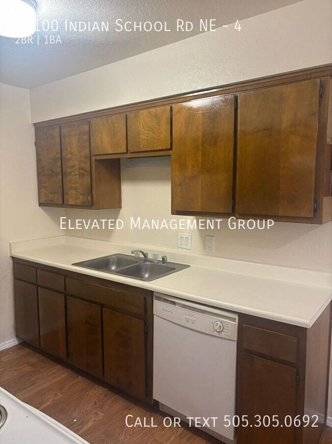 12100 Indian School Rd NE in Albuquerque, NM - Building Photo - Building Photo