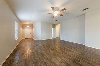 424 Moorhen Cove in Leander, TX - Building Photo - Building Photo