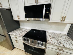 101 Foster Grove Drive in Youngsville, LA - Foto de edificio - Building Photo