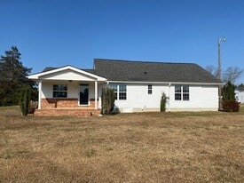 60 Strickland Rd in Smithfield, NC - Building Photo