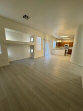 7921 Limbwood Ct in Las Vegas, NV - Building Photo - Building Photo