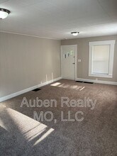 2015 E 81 St in Kansas City, MO - Building Photo - Building Photo