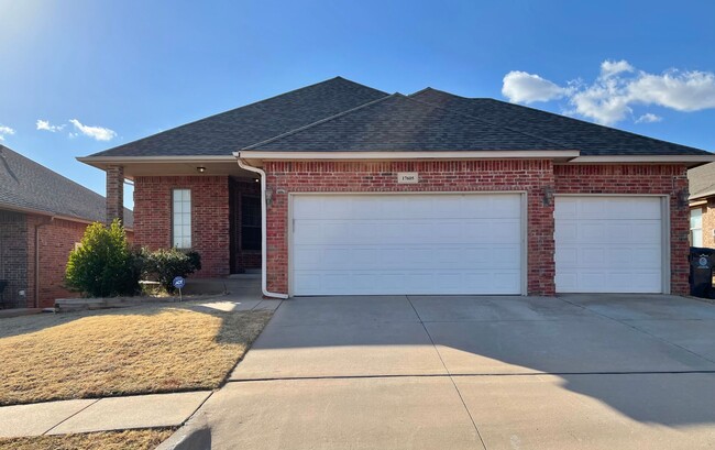 17605 Pond Walk Ct