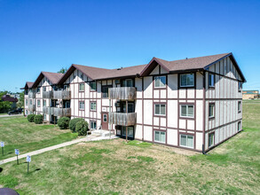 Olive Terrace Apartments in Marshalltown, IA - Building Photo - Primary Photo