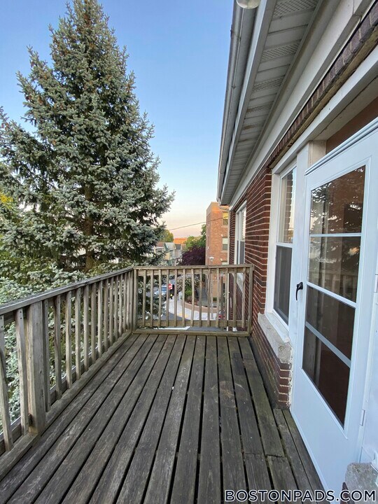 26 Schuyler St in Boston, MA - Building Photo