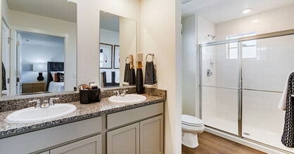 The Meadows at Tutt Village Townhomes in Colorado Springs, CO - Building Photo - Building Photo