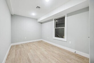 806 13th St, Unit Apt 2- Ground Level in Union City, NJ - Foto de edificio - Building Photo
