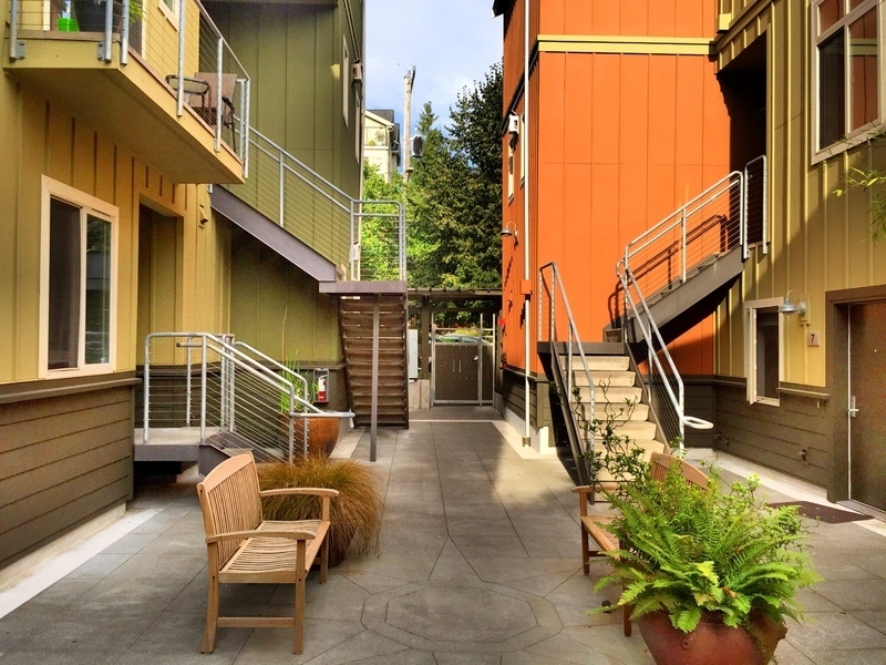 3671 Dayton Ave N in Seattle, WA - Building Photo