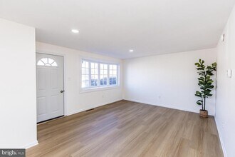1117 Circle Dr in Halethorpe, MD - Building Photo - Building Photo